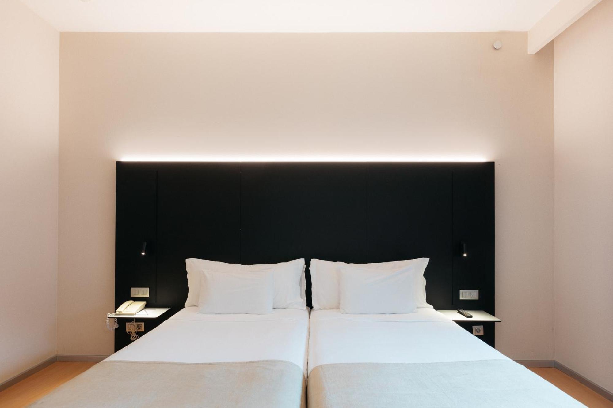 Doppel-/Zweibettzimmer mit Zustellbett